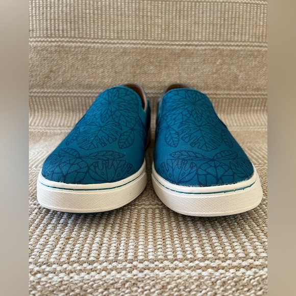 Olukai Women. Size: 7.5 Color: Teal - Picture 5 of 12